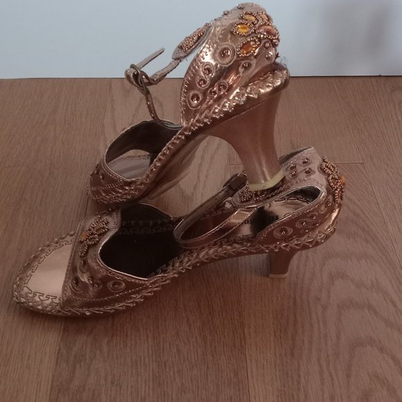 Shiny brown sandals 5 - Picture 5 of 7